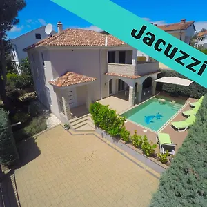  Villa Krk-4 Bedrooms, 4 Bathrooms With Heated Pool And Jacuzzi, 150m From The Sea